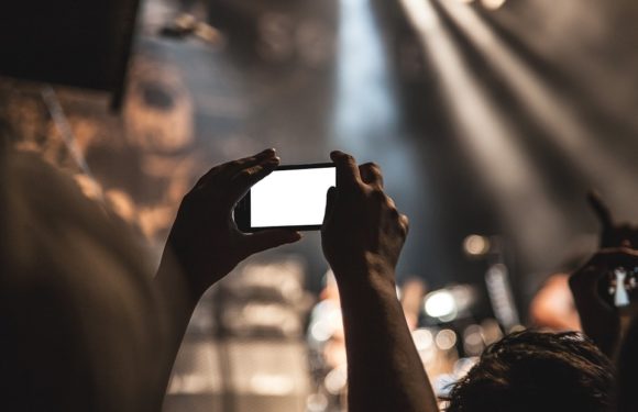 6 Ways to Shoot Videos Like a Pro Using a Smartphone