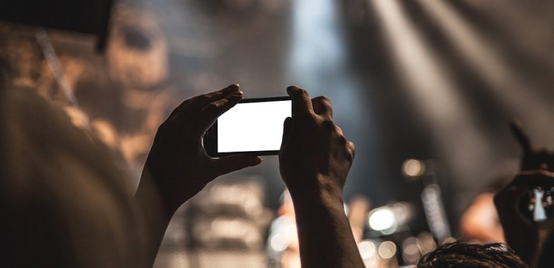 6 Ways to Shoot Videos Like a Pro Using a Smartphone