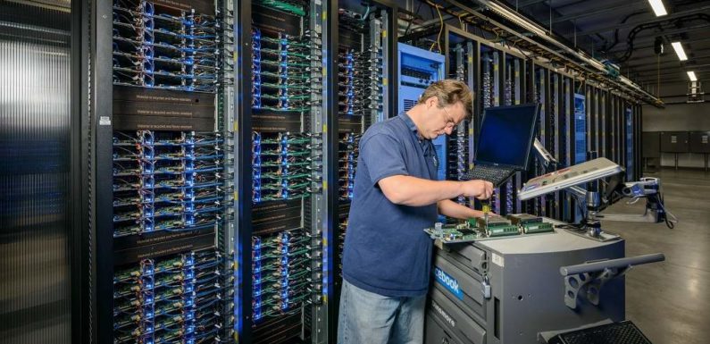 How Exactly do Data Centers Work? And why is Tier 3 Data Center Gaining Popularity?