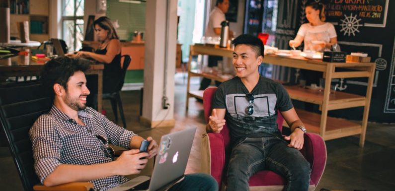6 Ways To Increase Employee Morale And Performance with Employee Engagement App