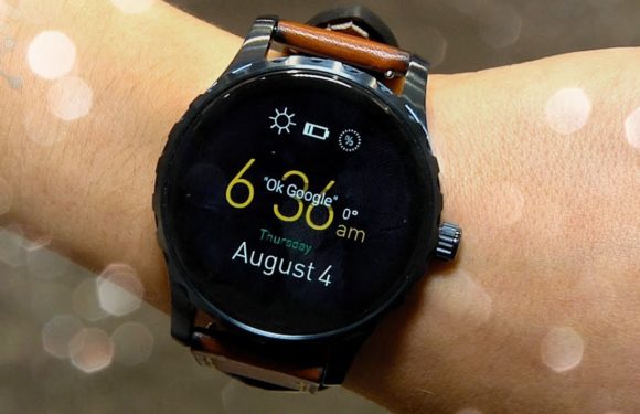 THREE BEST SMARTWATCHES TO BUY IN 2019 BY TOP COMPETITORS