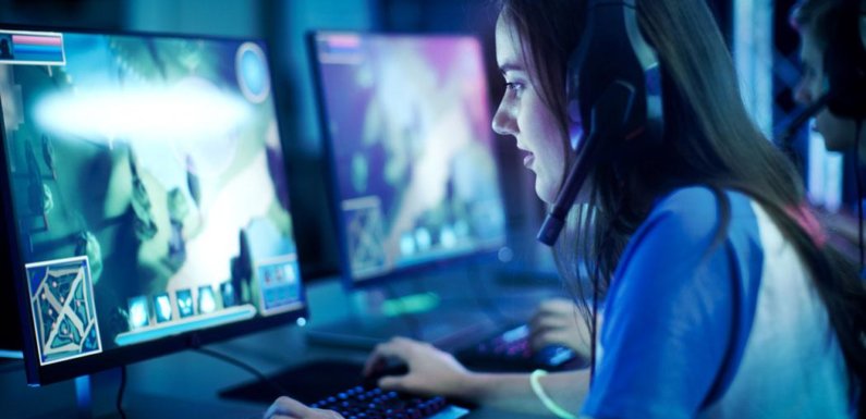 How to Keep Your Children Safe When Playing Online Games?